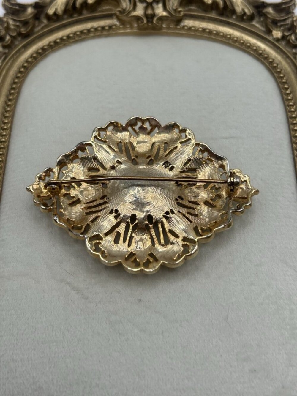 Victorian Brooch Gold Tone Pin Diamond Shape Rhinestone Vintage Chunky Art Deco - Picture 6 of 10